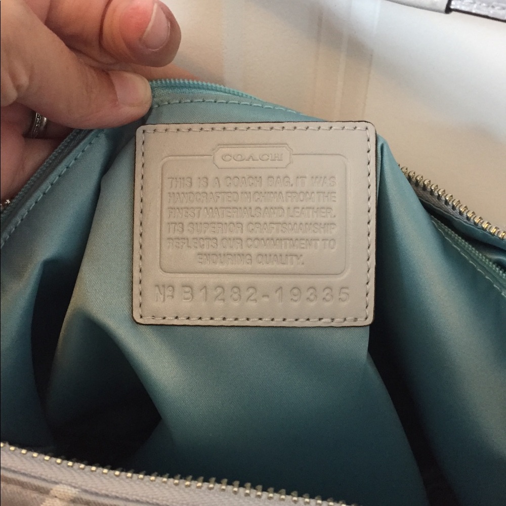 Beautiful Coach Purse!! - Picture 2 of 3